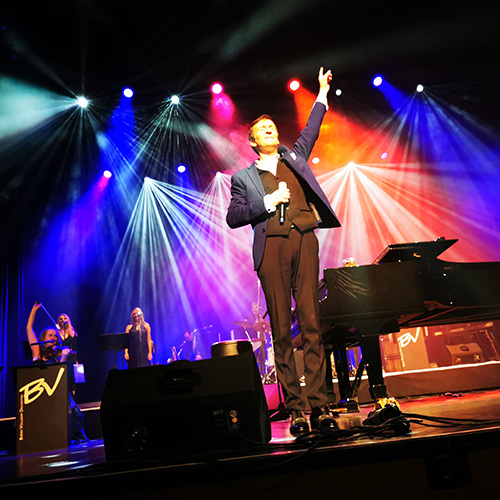 Alex Parker „Udo Jürgens – Unvergessen“ mit 15-köpfigem Orchester online AUSVERKAUFT